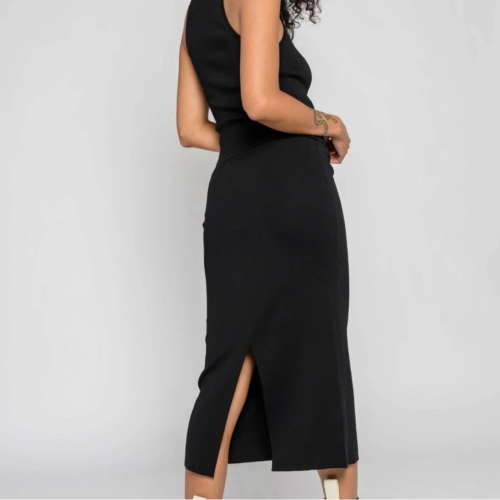 Elegant Black Midi Skirt